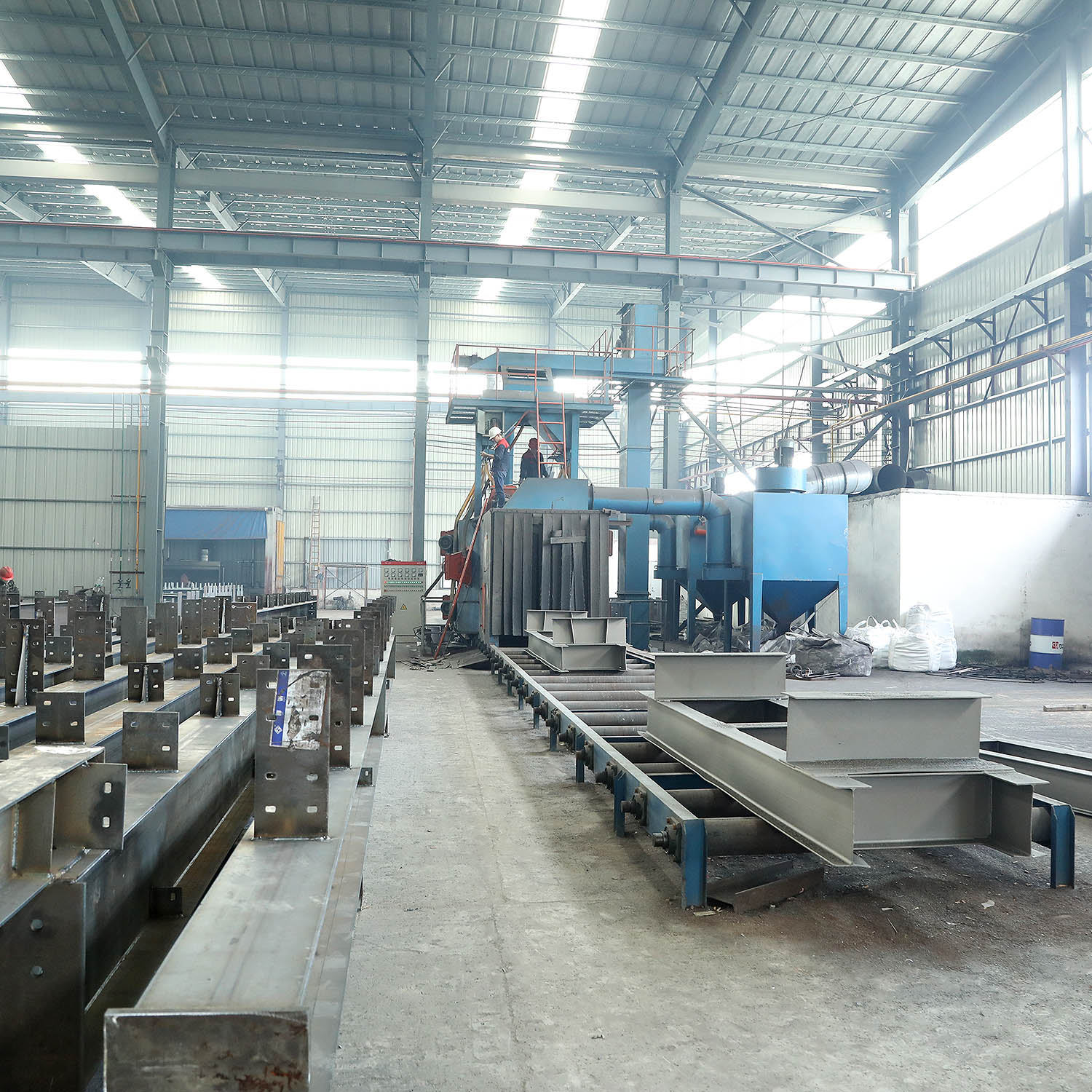 Shot blasting for steel structure surface treatment
