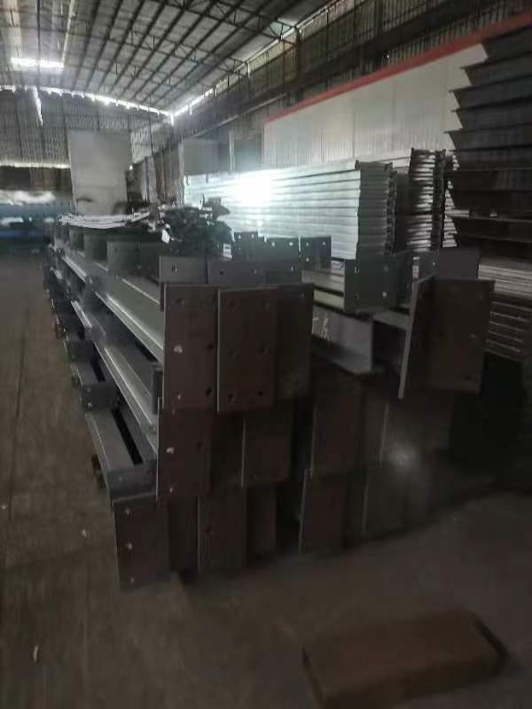 Fabricated steel members with bolted connection plates prepared for the Thailand workshop project